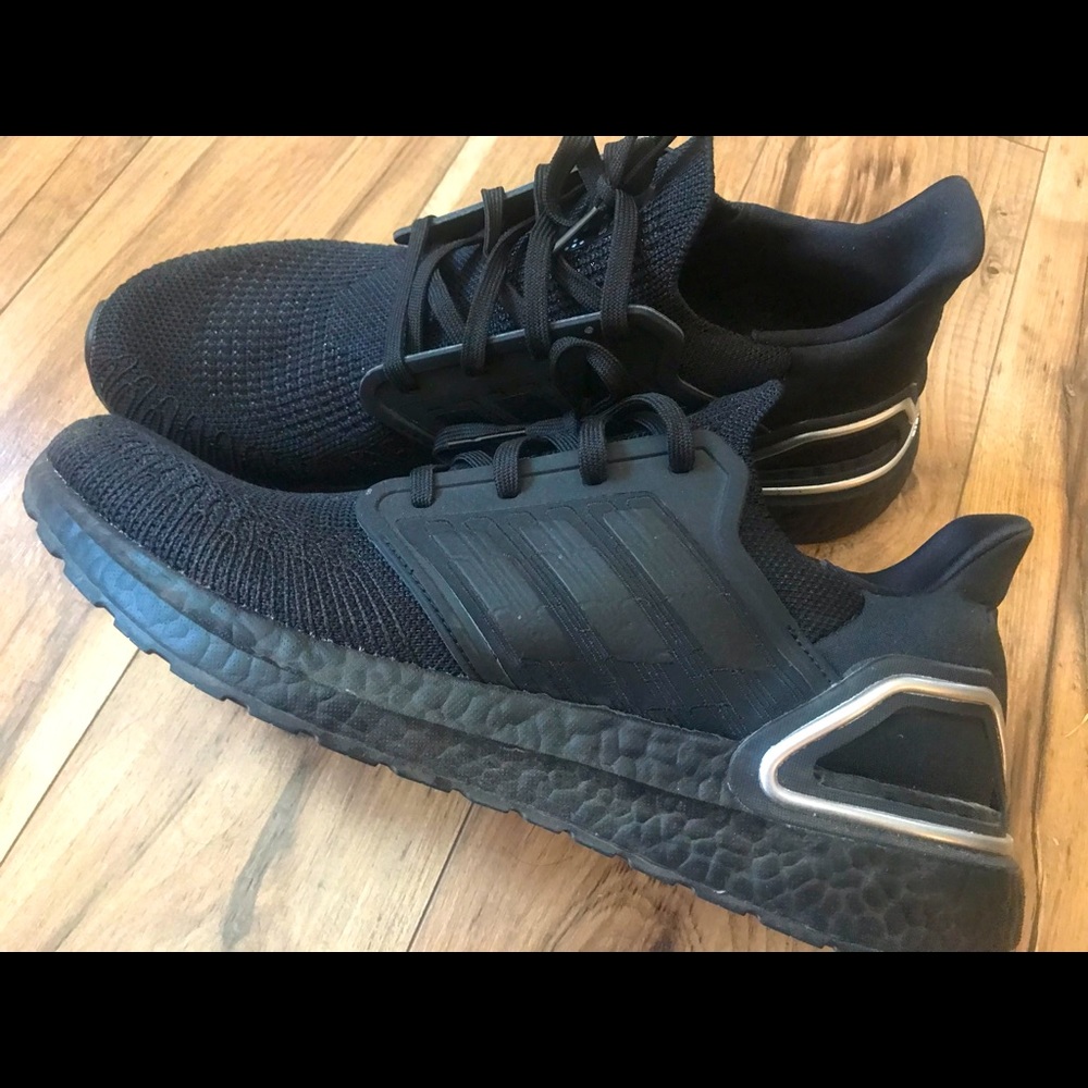 Adidas Ultraboost 20 Black/Black/Silver Size 11 - Super Clean